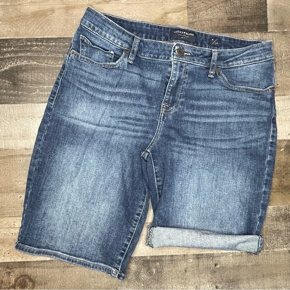 Lucky Brand Bermuda Jean Short size 8/29